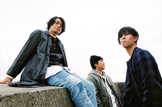 サブスクリプション型(定額制)音楽配信サービス第2弾！ RADWIMPS「青と