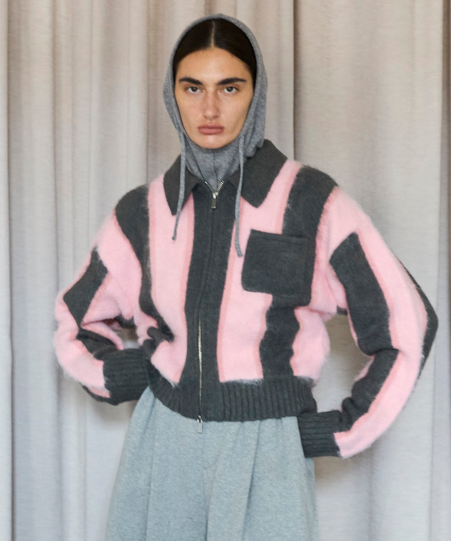 Soutien Collar Stripe Zip Knit Cardigan