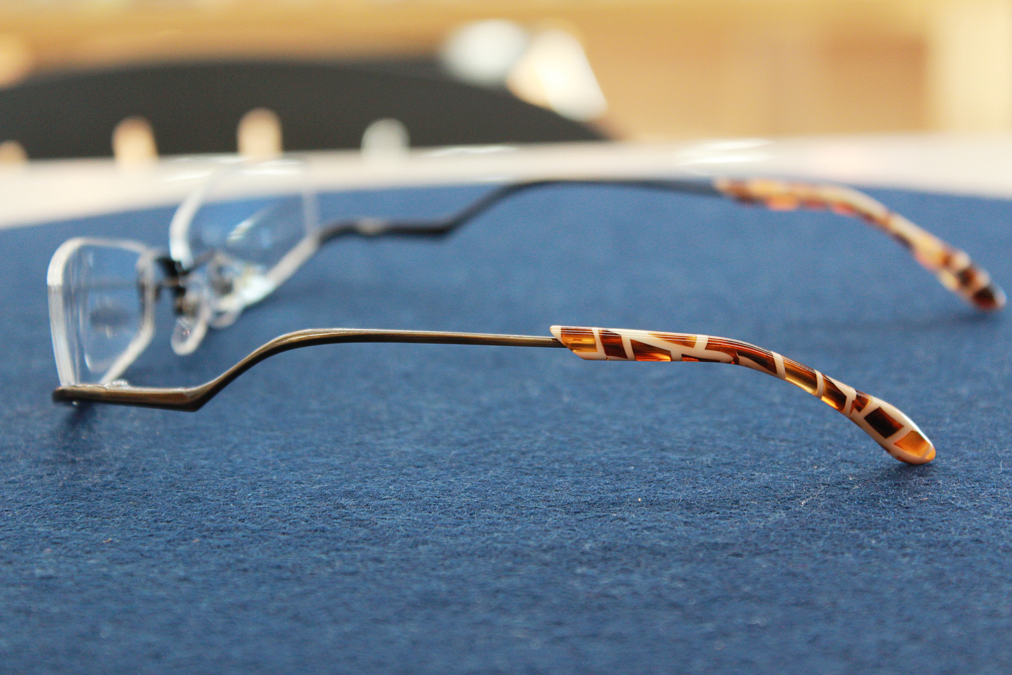 Less than human】po6po10 | メガネ工房AZ ブログ