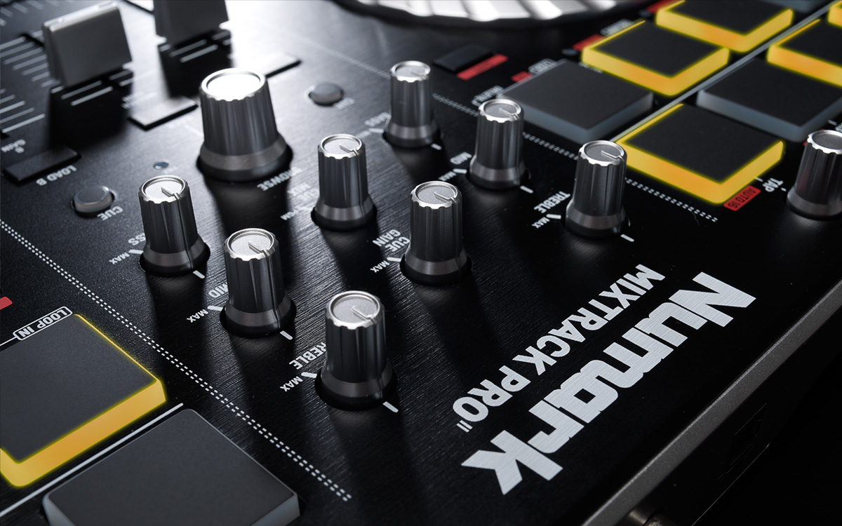 製品情報：Mixtrack Pro II：Numark