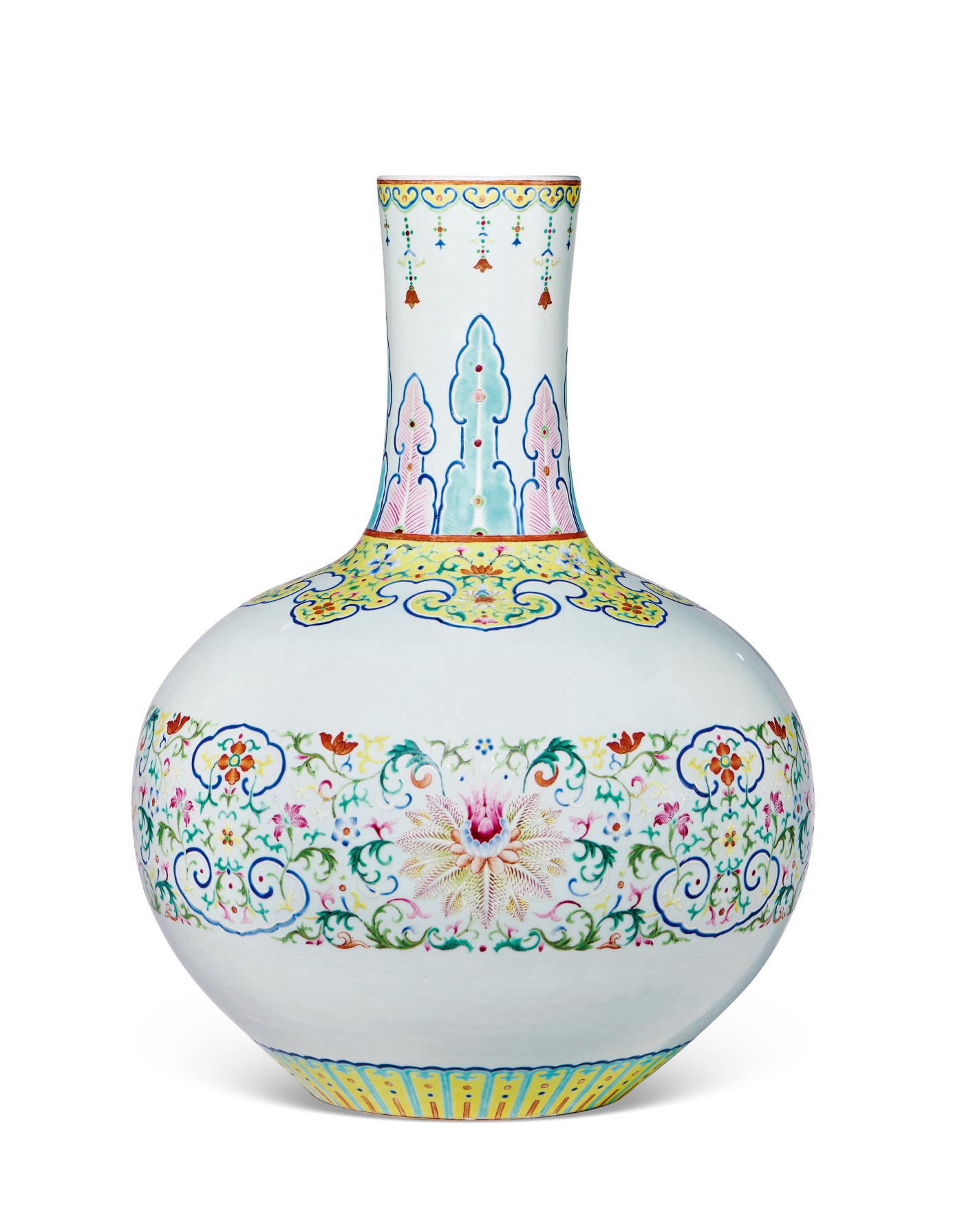 乾隆洋彩天球瓶与宣德青花碗领衔| 厦门博乐德2021秋拍.连拍臻动态