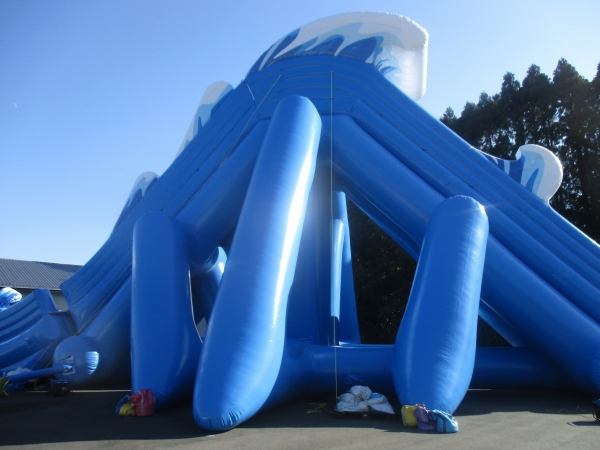 巨大ウェーブスライダー | イベントアイテムのワン・ステップ