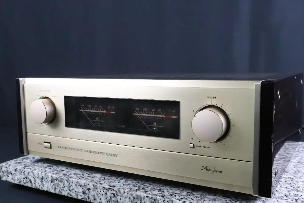 Accuphase E-305V プリメインアンプ アキュフェーズ | オーディオの