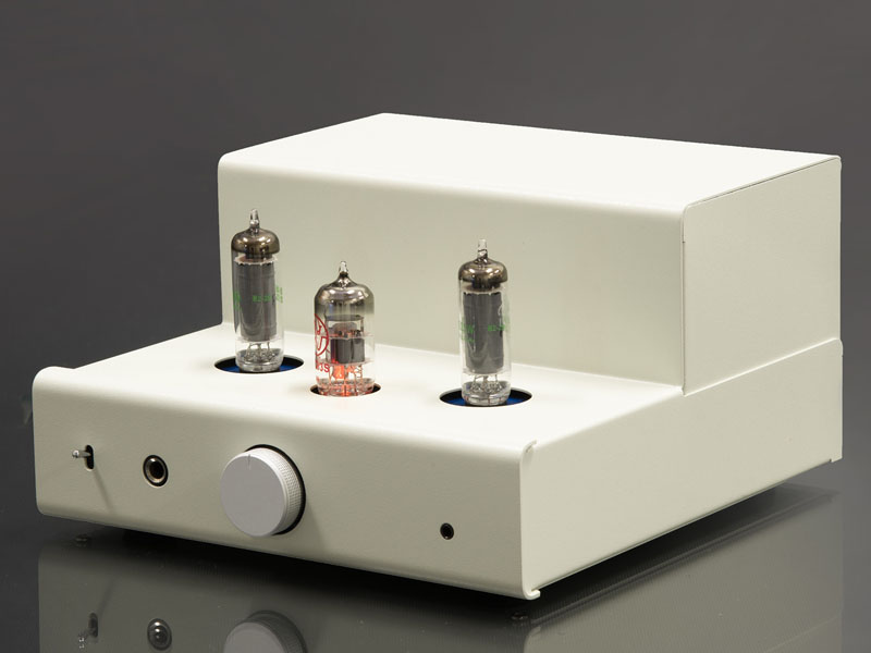 エレキット、真空管とオペアンプ変更可能でヘッドフォンも駆動できる