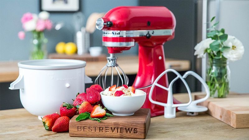 キッチンエイドのスタンドミキサーはカラーバリエーション豊富で