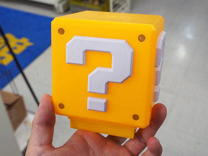 マリオの気分が味わえる「ハテナブロック」型LEDライトに小型モデル