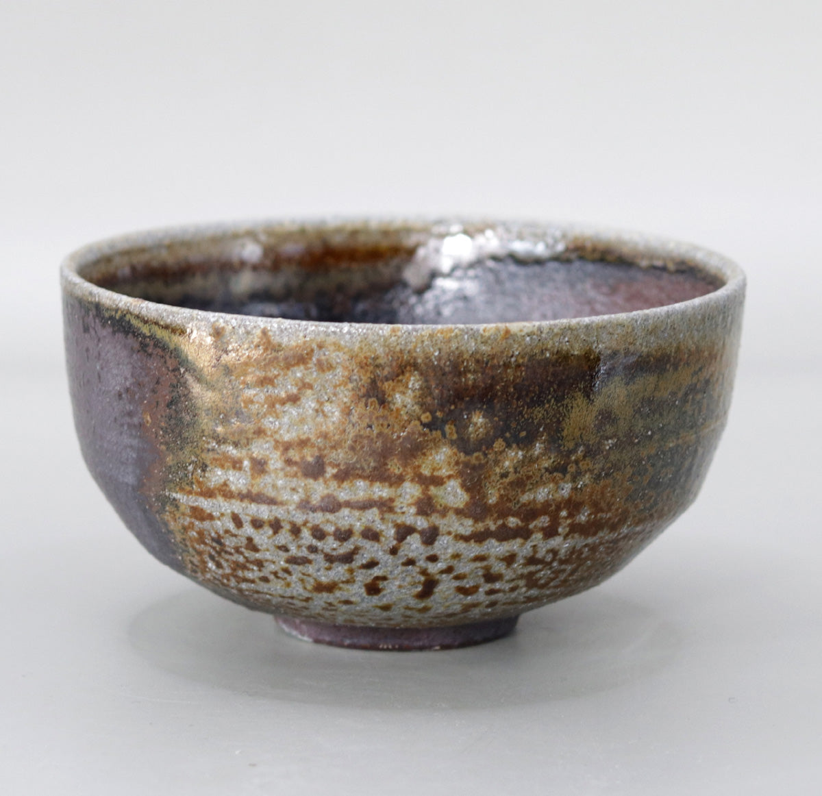 薬師寺東塔基壇土 焼締め茶碗 尾西楽斎 – 高級陶器の専門店【甘木道】