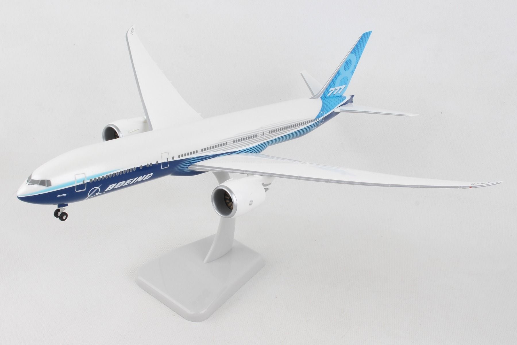 Hogan Wings | Boeing 777-8 Boeing Livery W/Gear 1:200 Scale Model
