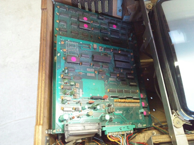 14インチ「スペースパイロット」のテーブル筐体を「スペース