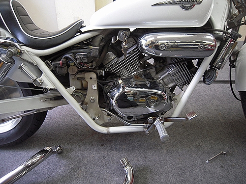 マグナ250タイプ4マフラー取り付け | アメドラ・ブラストマニアの