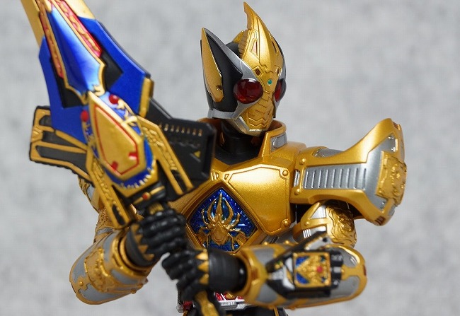 お*う様 SHFiguarts 仮面ライダー剣 キングフォーム FIG]魂ウェブ商店