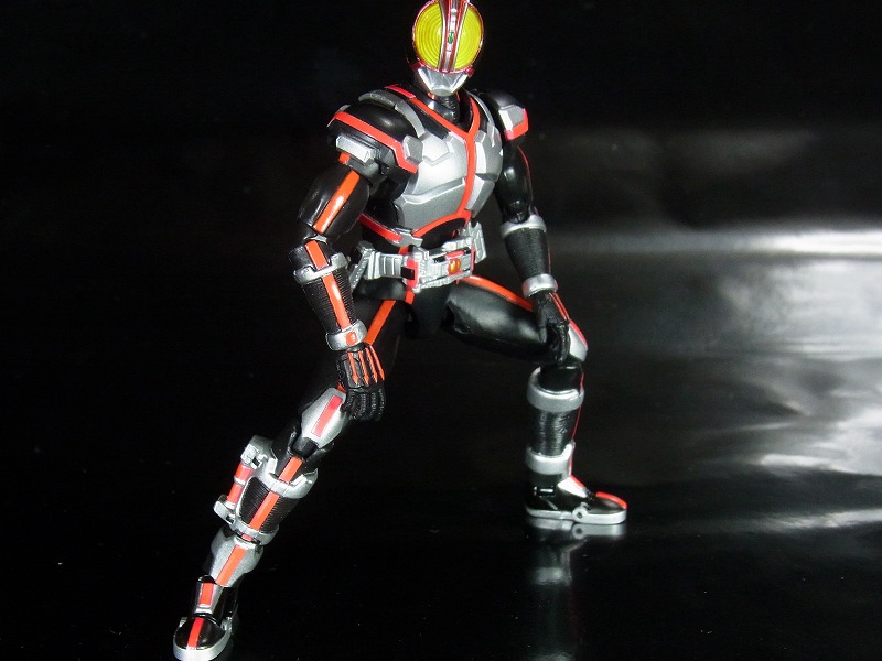 S.H.Figuarts「仮面ライダーファイズ GLOWING STAGE SET」レビュー