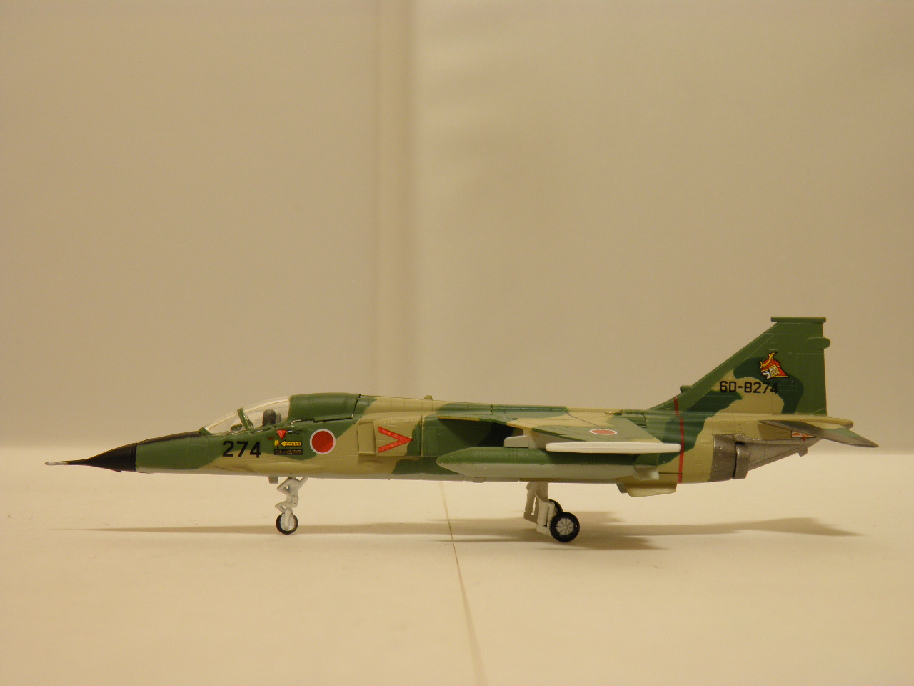 エフトイズ 1/144 日本の翼コレクション F-2戦闘機 シークレット