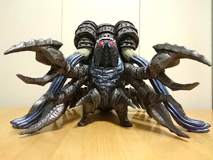 巨大ガタノゾーア降臨！「ガシャポン ウルトラヒーロー500&ウルトラ