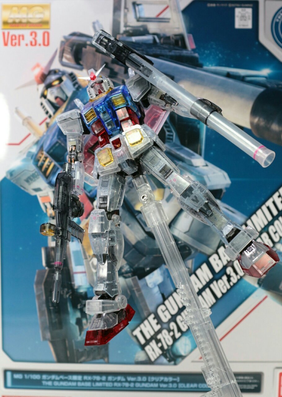 MG 1/100 ガンダムベース限定 RX-78-2 ガンダムVer.3.0 [クリアカラー