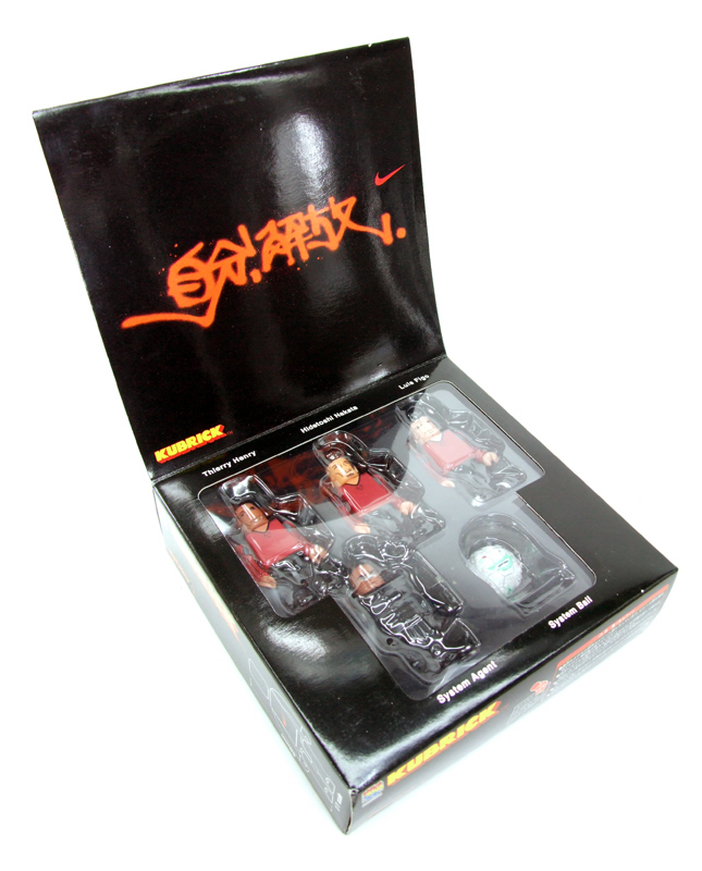 MEDICOMTOY x NIKE 【FREEDOM FIGHTERS KUBRICK set】のご紹介