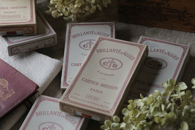 ラスト1点！ディスプレイでも活躍してくれる刺繍糸の箱 フランス