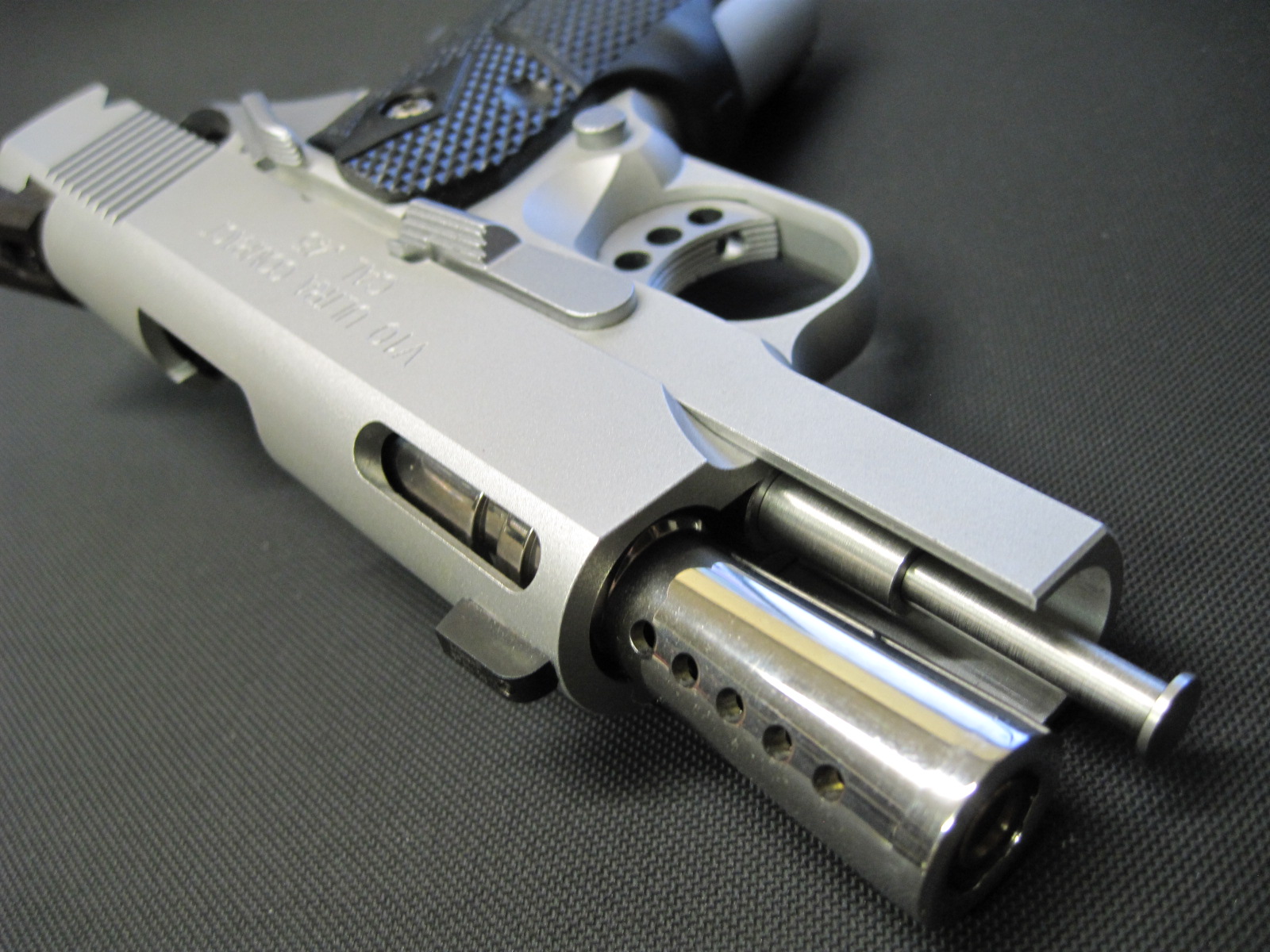 V10 Ultra Compact – Anvil WA 1911用 SFAタイプ グリップセフティ