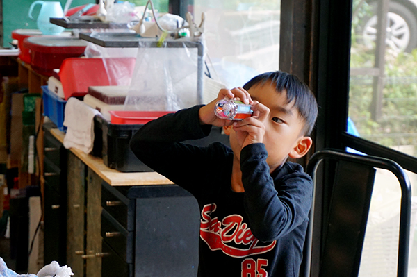 ステンドグラスの工房で、世界に1つだけの万華鏡をつくってみた