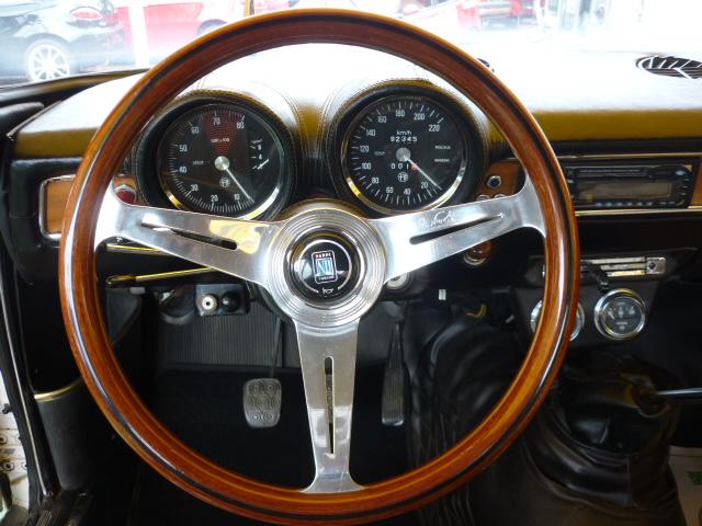 アルファロメオ GT1600ジュニア 左H 5MT 【デルオート】