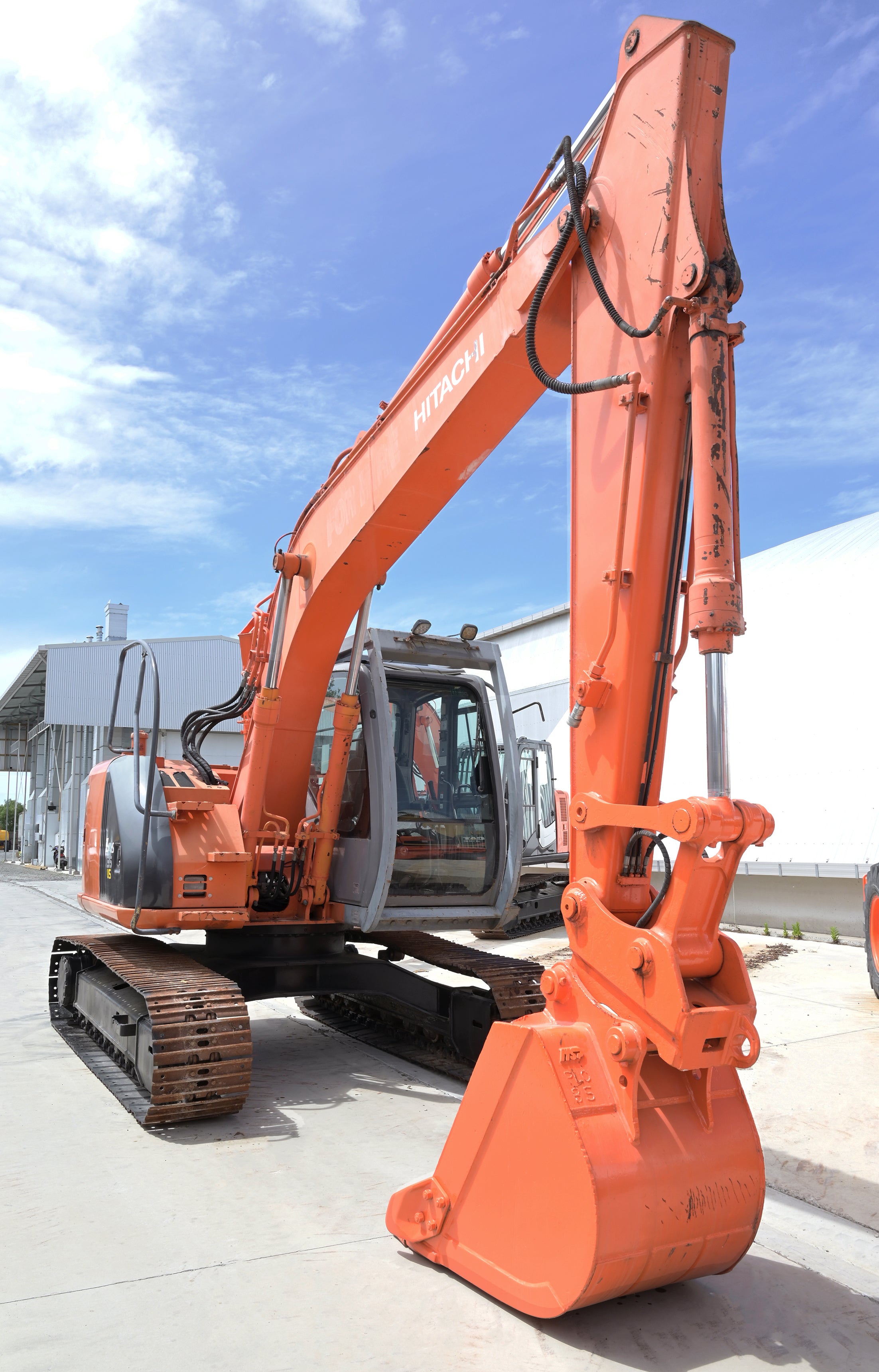 Hitachi Zaxis ZX135US-1, 13.5 Ton Excavator– Digger City