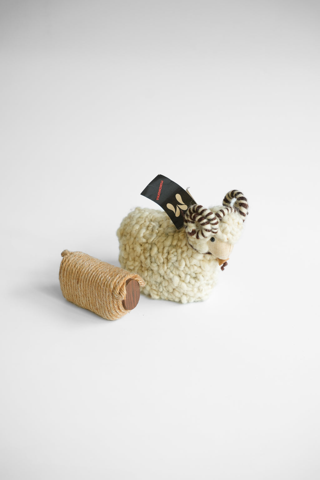 12Vintage_Sheep_Small_Object_1