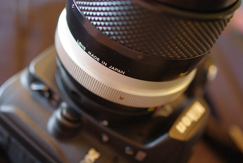 半世紀近く前のレンズ「Nikkor-Q Auto 135mm F2.8」をNikon D90に付け