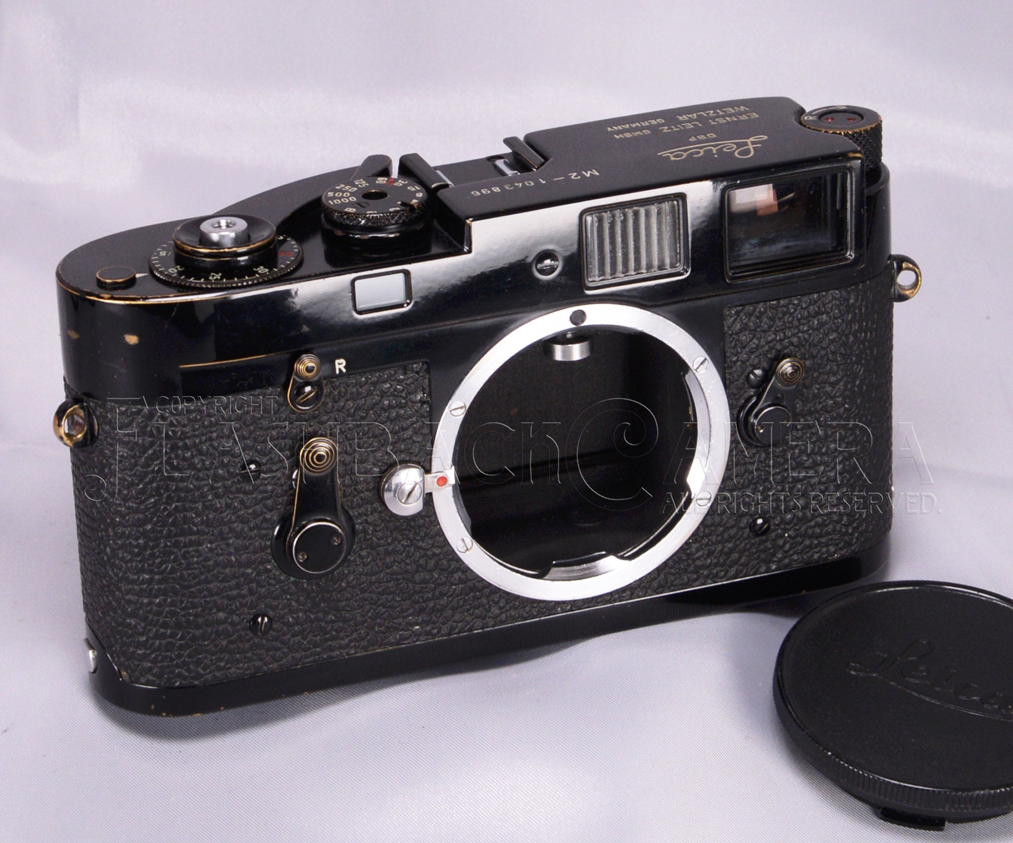 Leica M2 Black Paint – FLASHBACK CAMERA