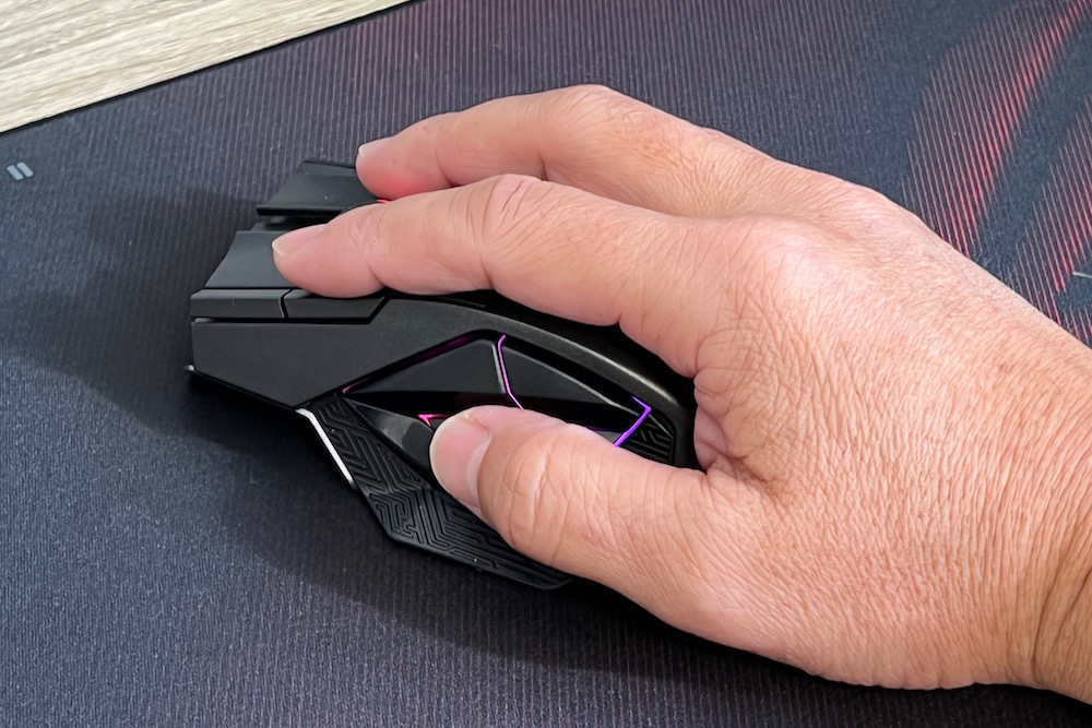 ASUS ROG Spatha X レビュー・12個のプログラム可能ボタンでMMOを優位