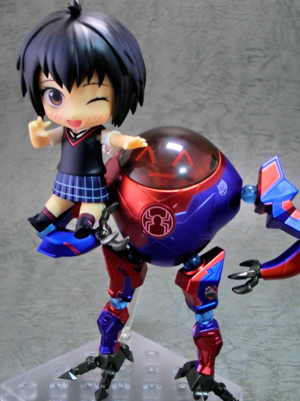 玩栗犬と、ねんどろいど ペニー・パーカー スパイダーバースver.DX