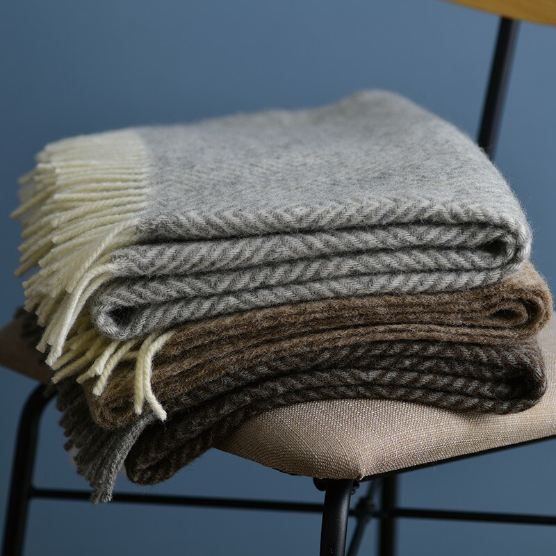 Silkeborg Uldspinderi ハーフケット ファーン 85×130cm ライト