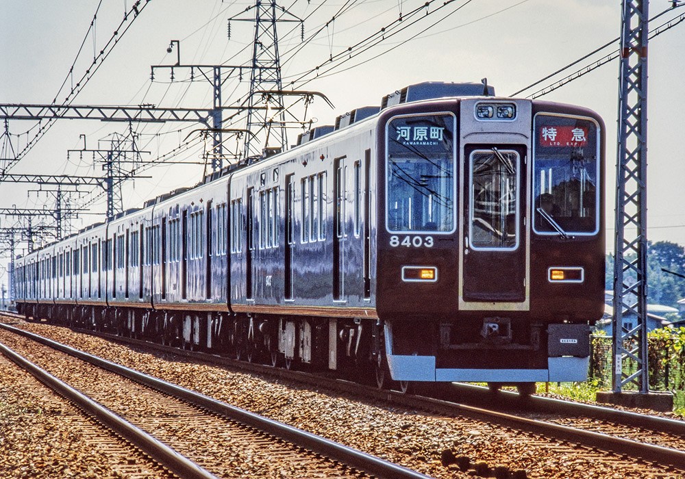 新製品情報】阪急8300系2次車・旧塗装 « GM通信