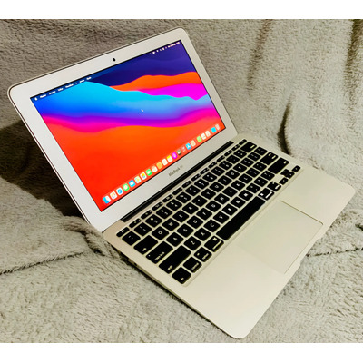 Apple Macbook Air 11 + Core I5 1.3ghz + 4gb Ram + 256gb Ssd