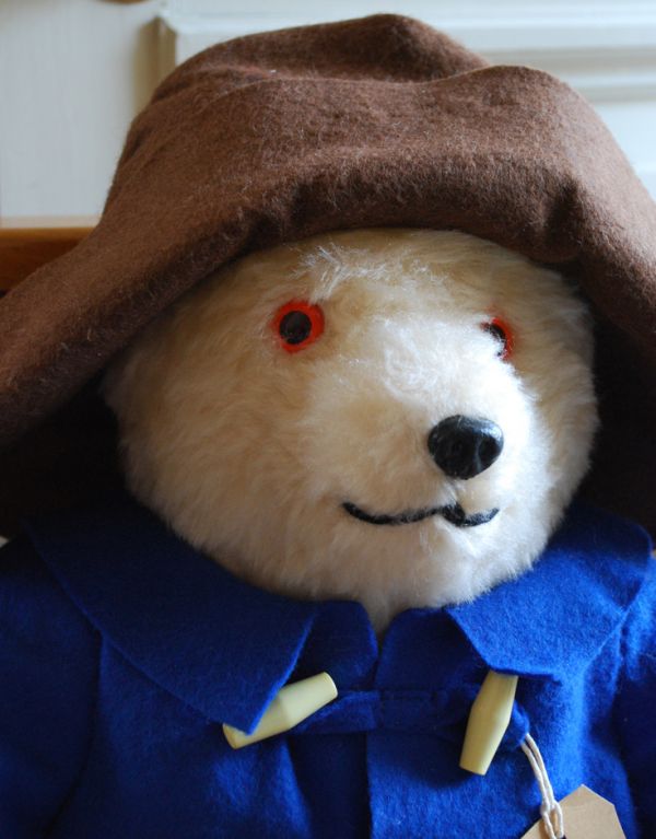 帽子＆赤い長靴を履いたアンティーク パディントンベア（ブルー）(m