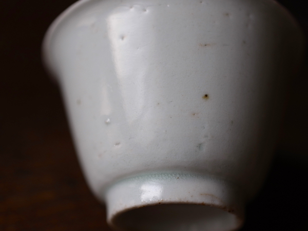 初期伊万里白磁盃