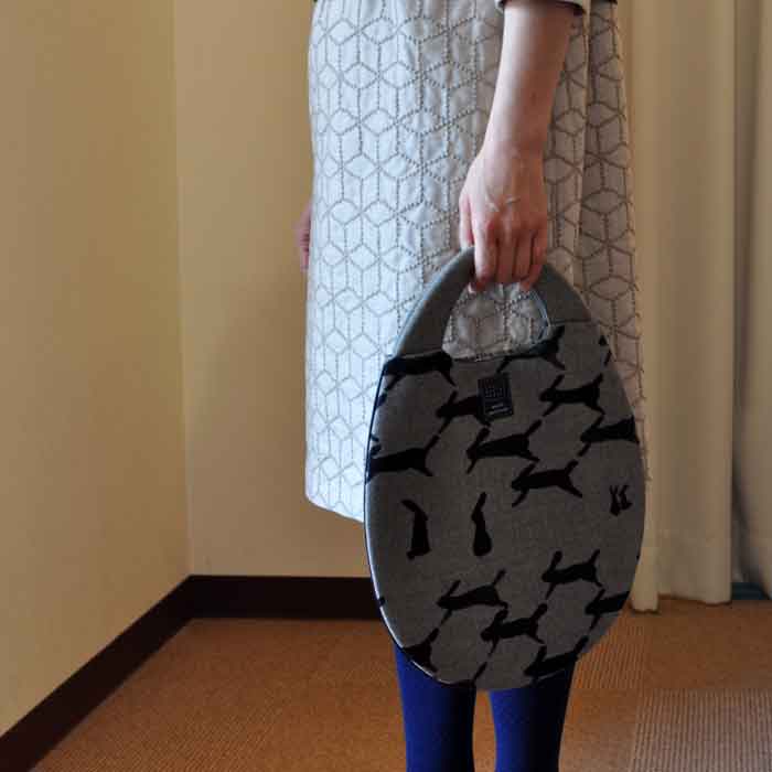 ミナペルホネンrun run runエッグバッグgray | Lin total fashion