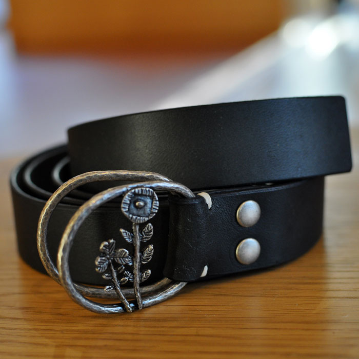 ミナペルホネン letter of flower ベルト#navy | Lin total fashion