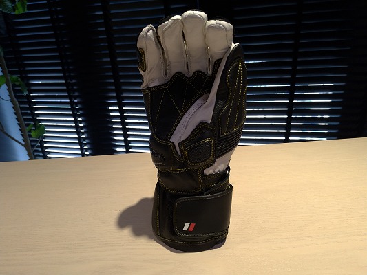 NEW GPVグローブ入荷してきました : KUSHITANI 横浜店 | KUSHITANI