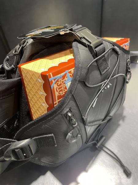 商品紹介】P-3586 SEALコラボ ヒップバッグ：KUSHITANI 横浜店