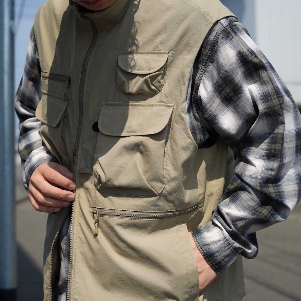 リバーシブル仕様の機能性ベスト / DAIWA PIER39 | 1989 Men's Blog