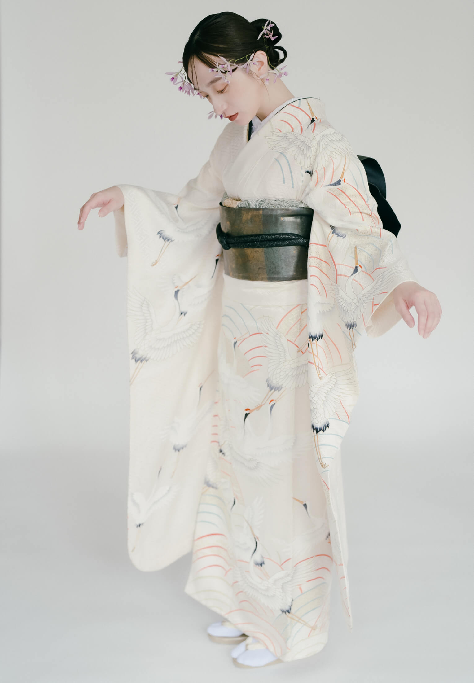 幸せの鶴と青海波｜成人式前撮り・振袖レンタルのイロドリキモノ