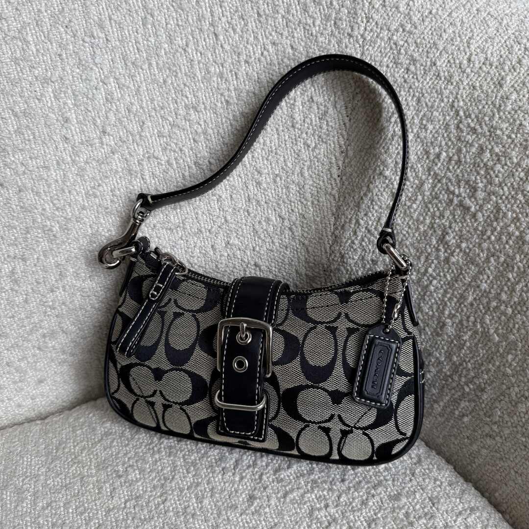Coach Signature Mini Buckle Black Shoulder Bag – Jenny Hayley