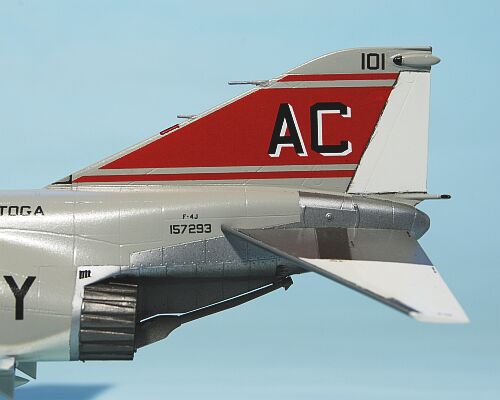 ハセガワ1/72 F-4JファントムII(VF-31)