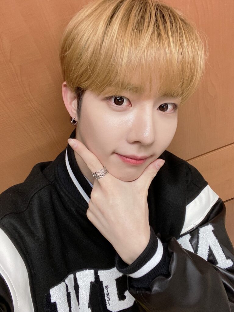 オフィシャルインタビュー】 ～新人ボーイズグループNINE.i