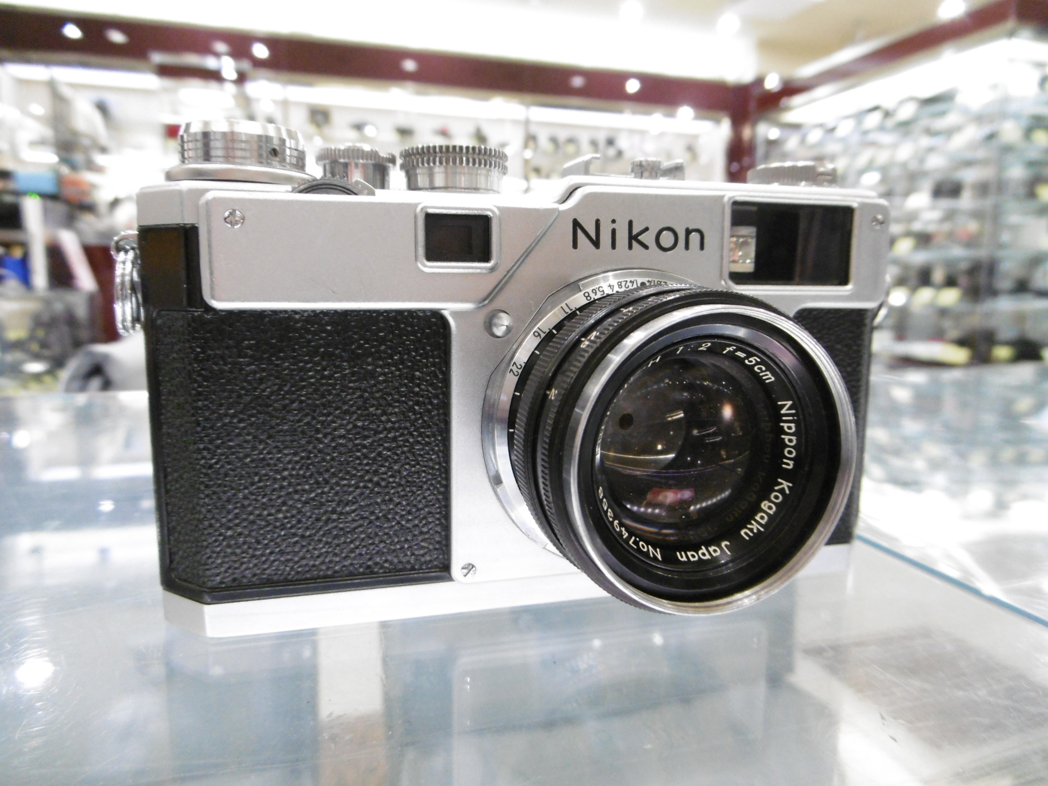 ニコン最後のフルサイズ・レンジファインダーカメラ「Nikon S4」