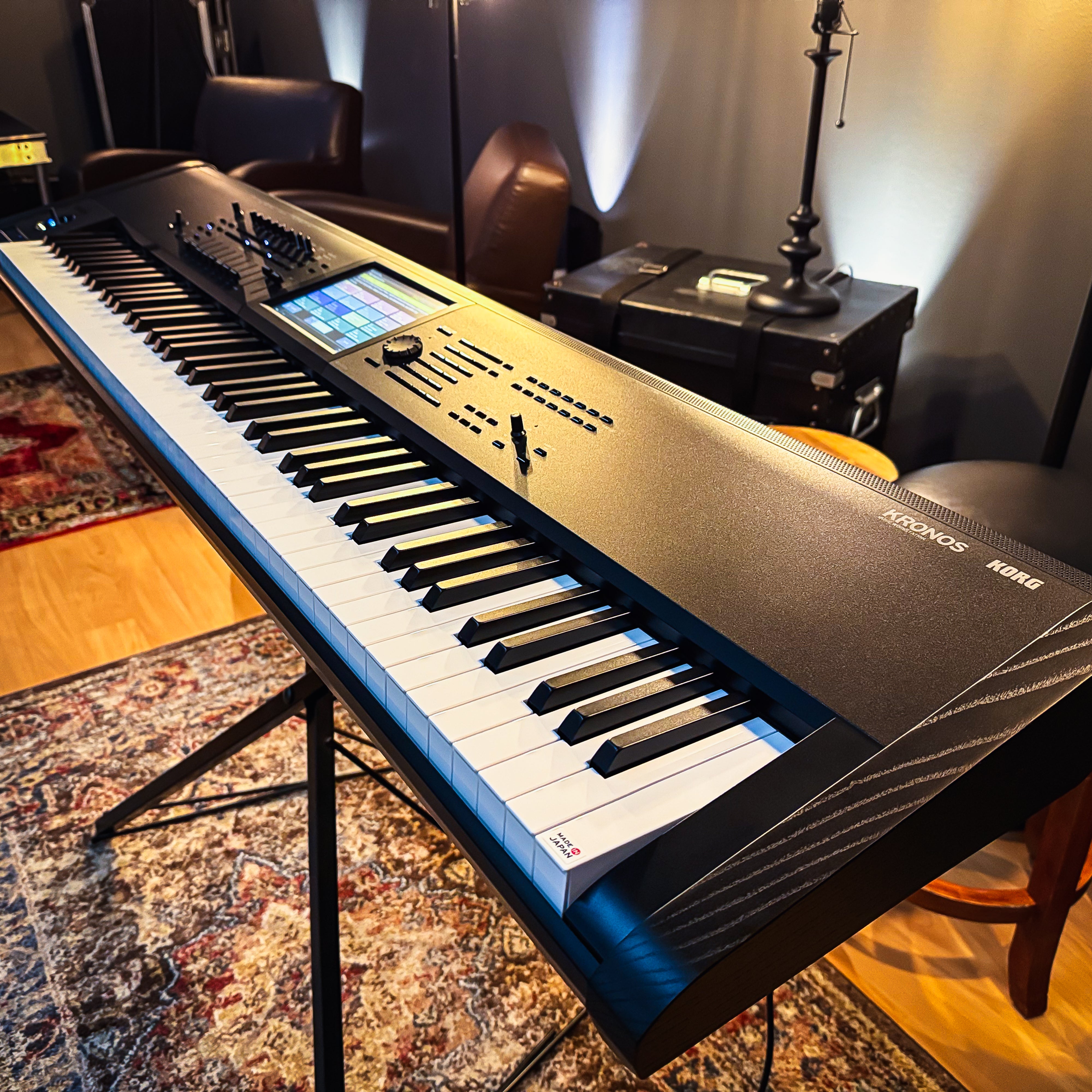Korg Kronos 3 88-Key Music Workstation CABLE KIT – Kraft Music