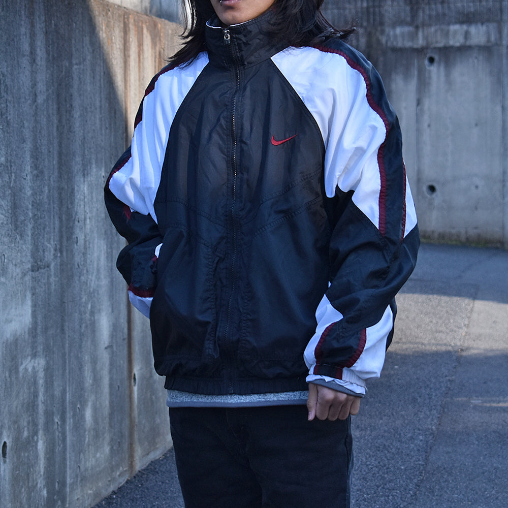 90's NIKE ロゴ刺繍 裏地付き ナイロンジャケット 230129 – LABORATORY®