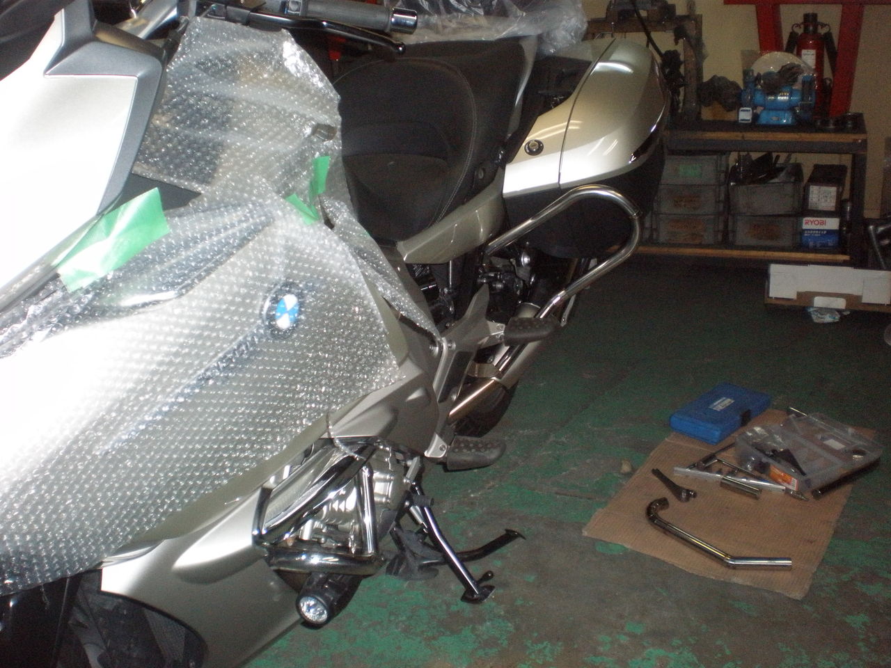 新発売！！BMW K1600GTL用 パニアガード！！ | バイクマフラー販売