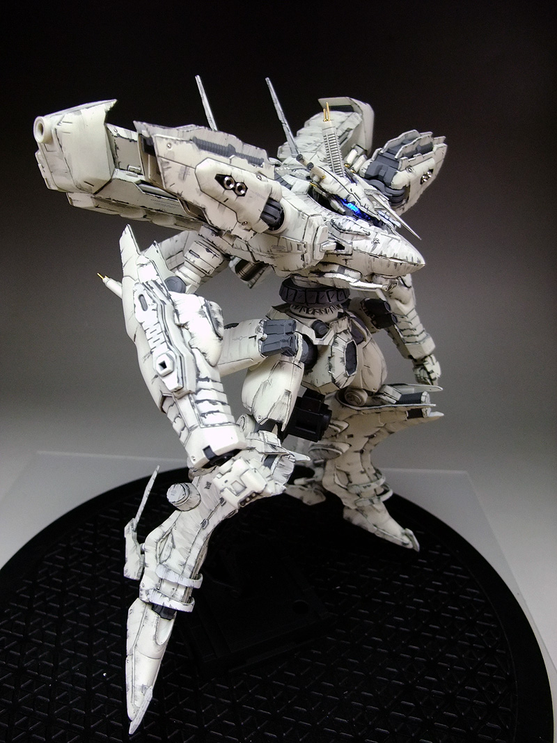 アーマードコア・ホワイトグリント＋VOB 完成写真 WG単体【ぷらもっち】