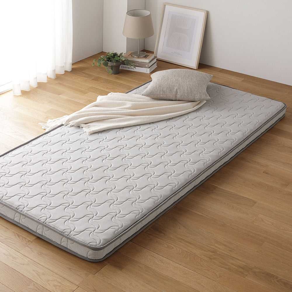 抗菌・防臭 国産薄型3つ折りポケットコイルマットレス 8cm/折り目の